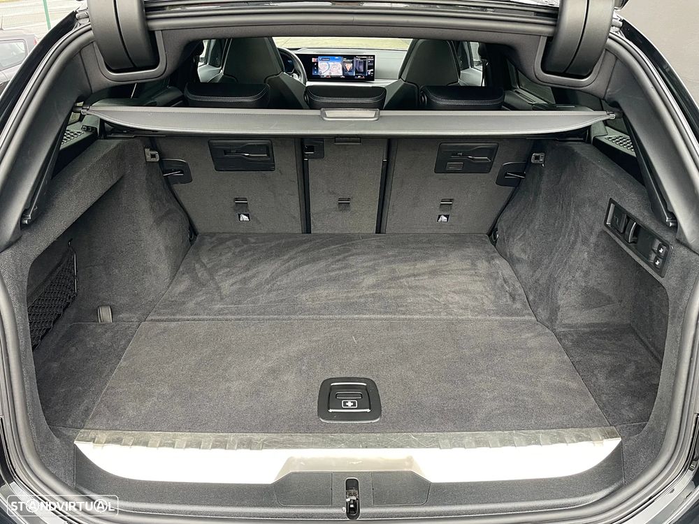 BMW 330 e Pack M Auto - 45