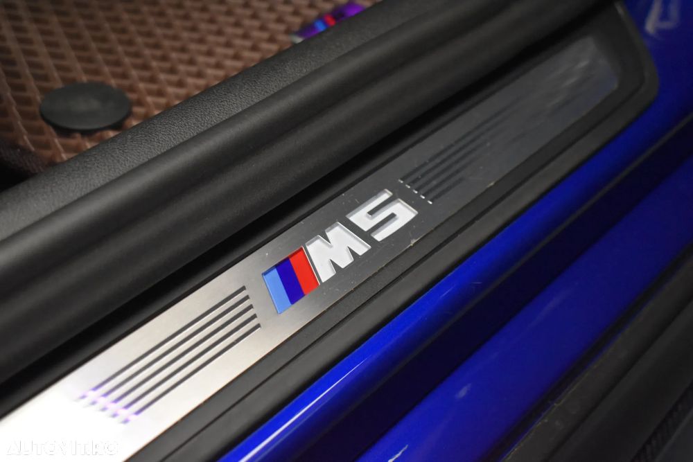 BMW M5 AT - 35