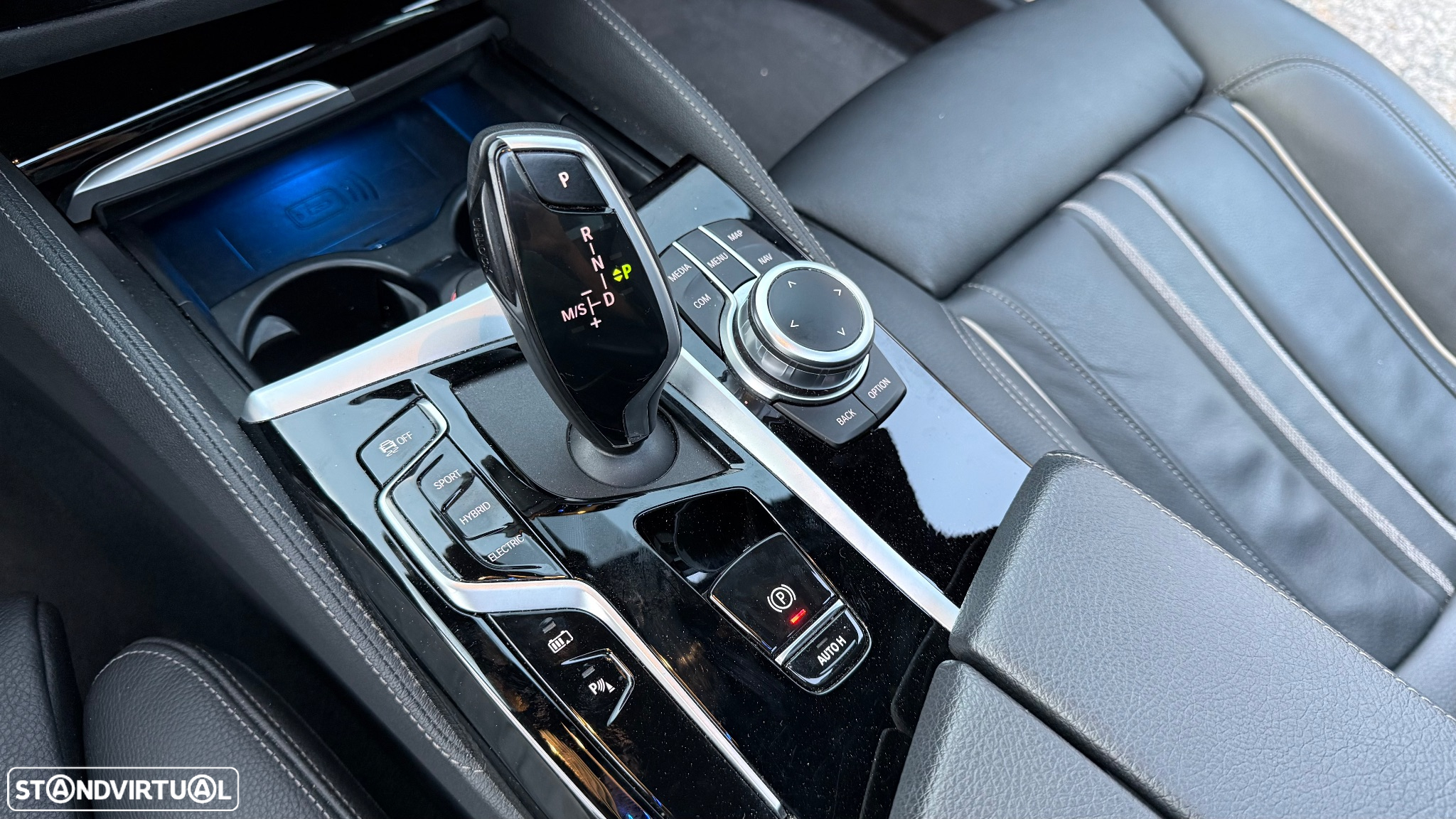 BMW 530 e Pack Desportivo M - 26