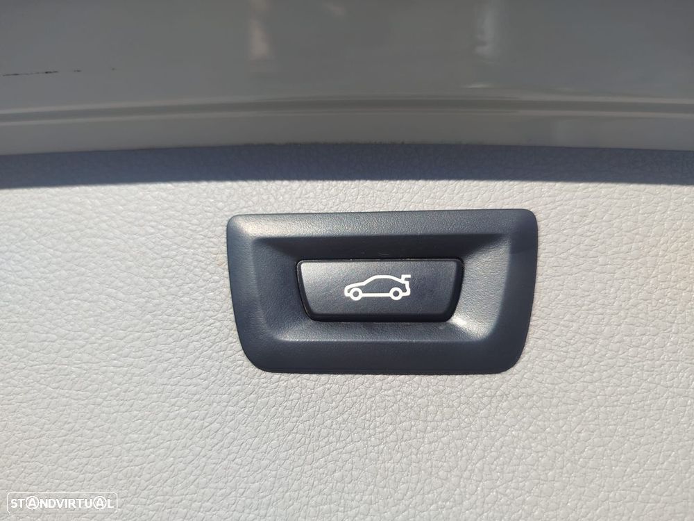 BMW 318 d Touring Line Luxury - 8