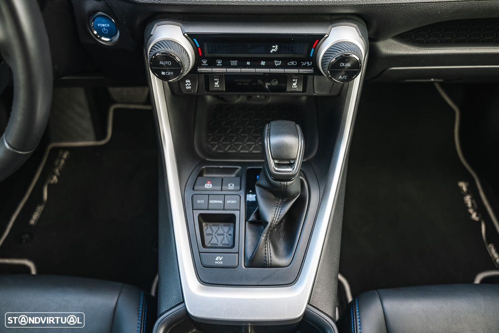 Toyota RAV4 2.5 HDF Square Collection - 19