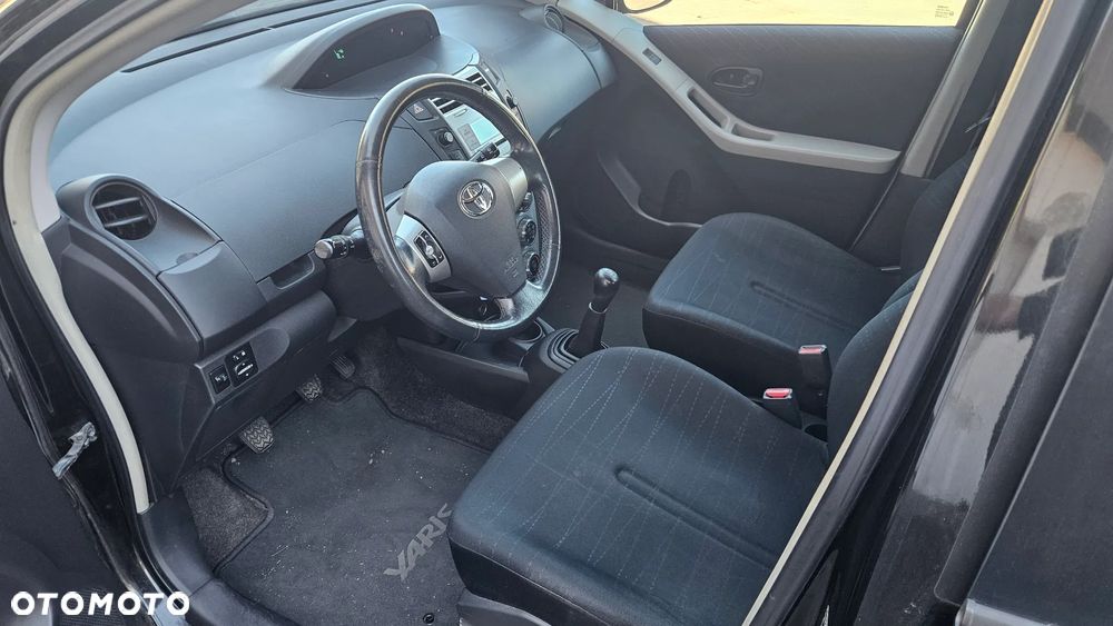 Toyota Yaris 1.0 VVT-i Sol - 5