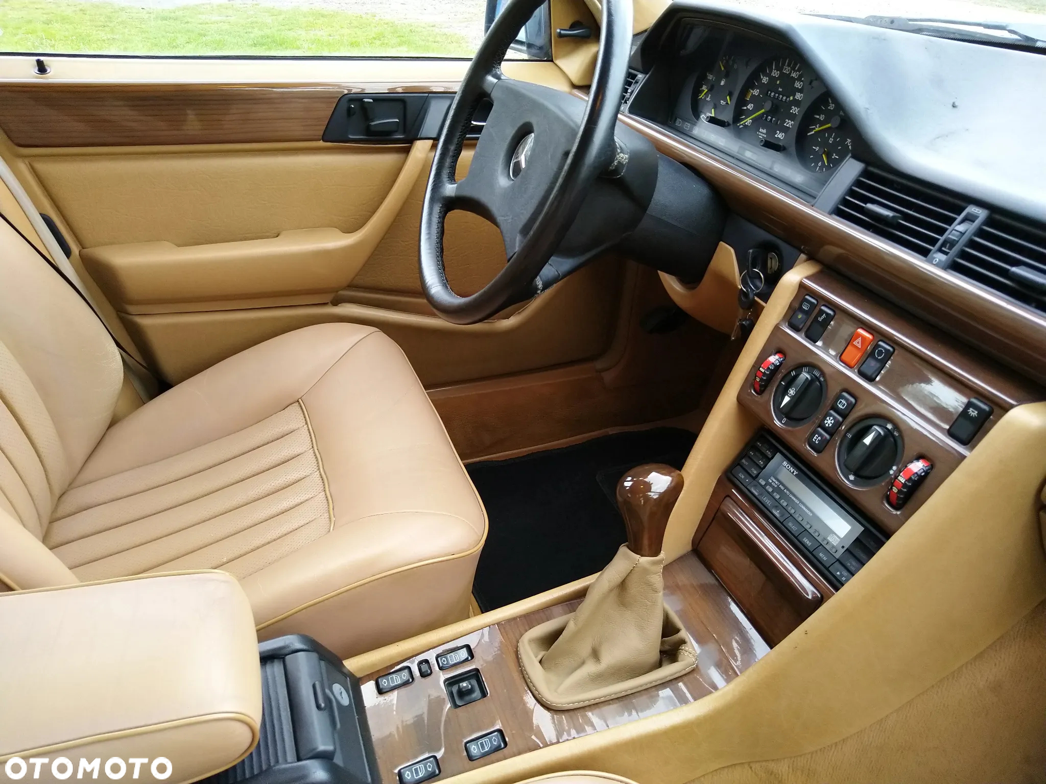 Mercedes-Benz W124 (1984-1993) - 10