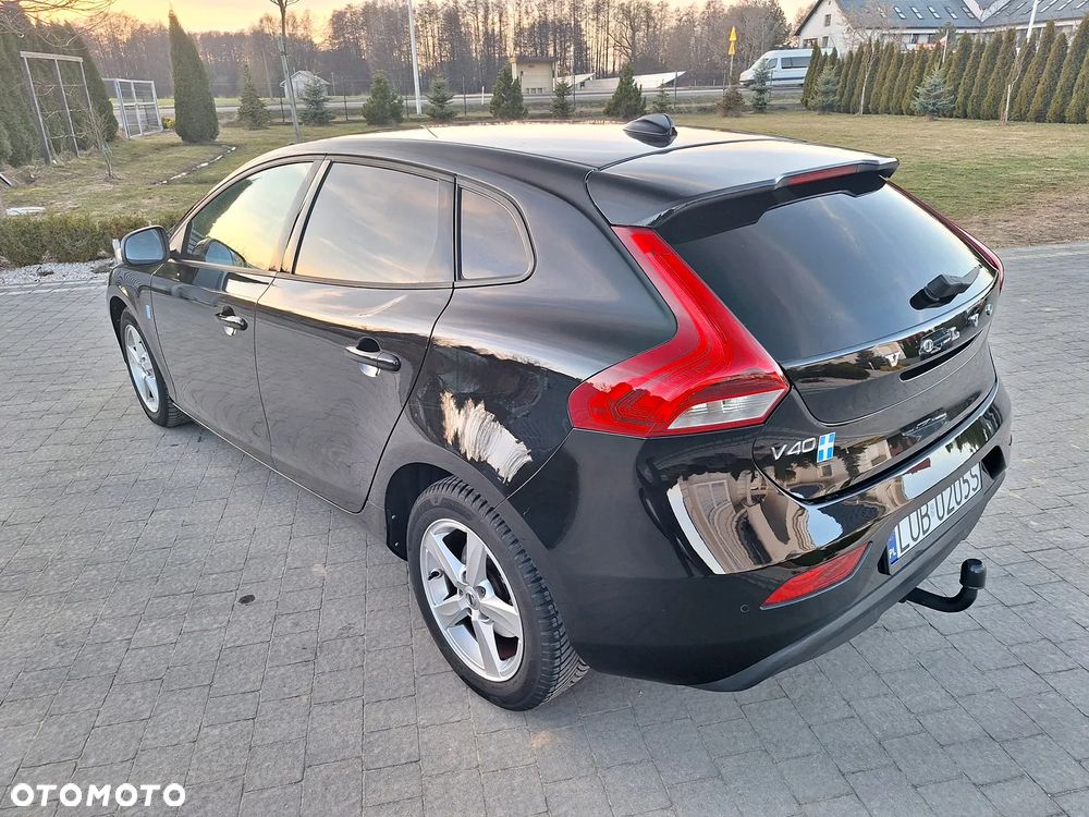 Volvo V40 D2 - 10