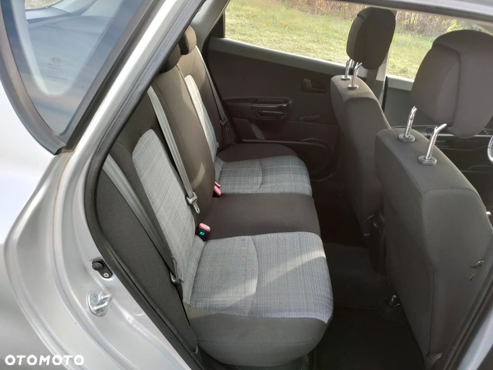 Kia Ceed 1.4 CVVT Attract - 24