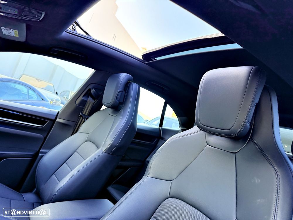 Porsche Macan Electric 4 - 25