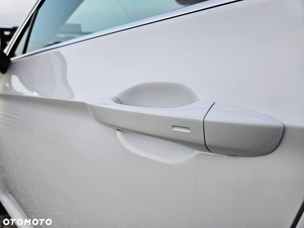 Volkswagen Passat 1.5 TSI EVO Business - 35