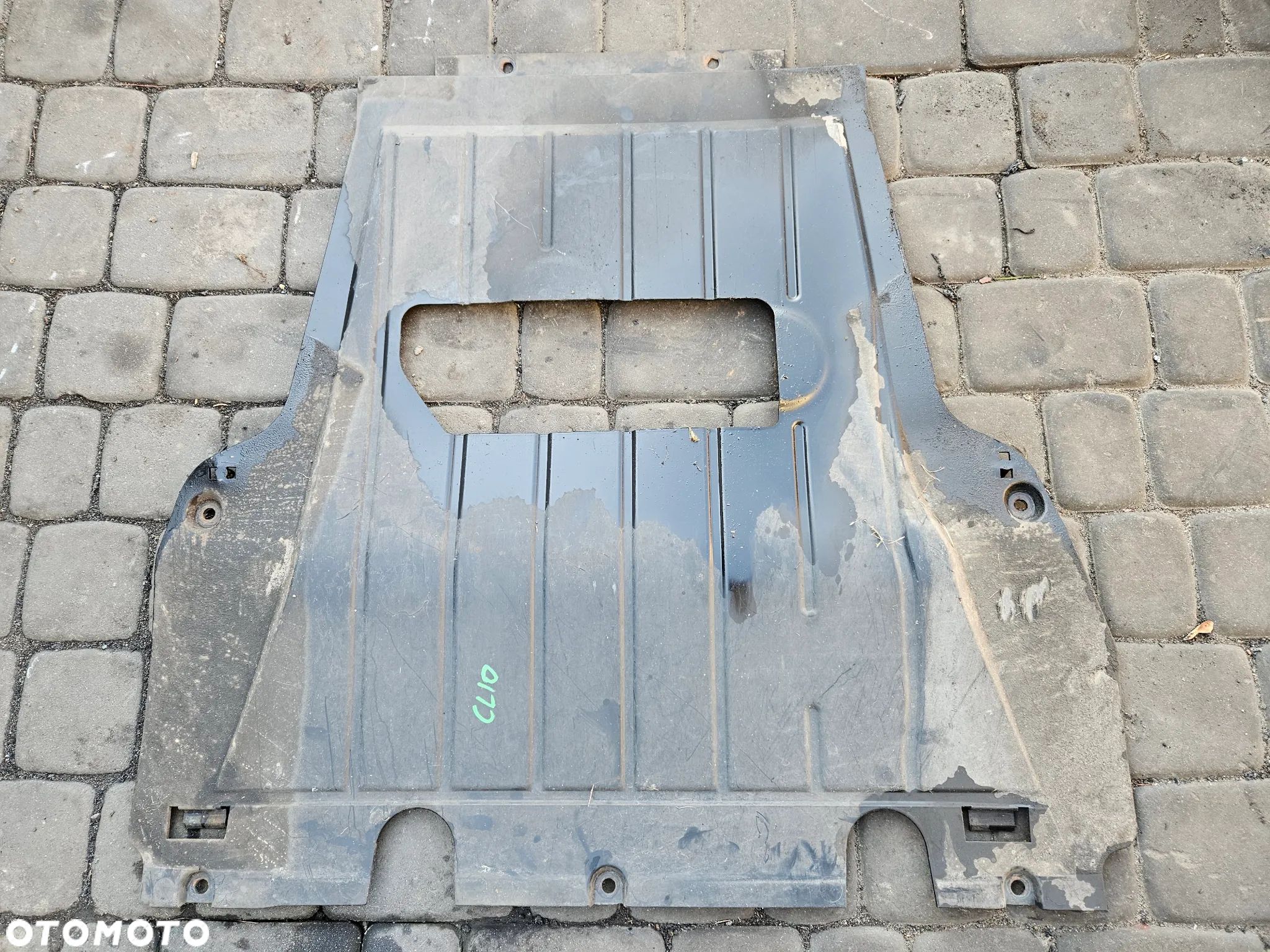 Renault Clio III 3 osłona pod silnik - 1