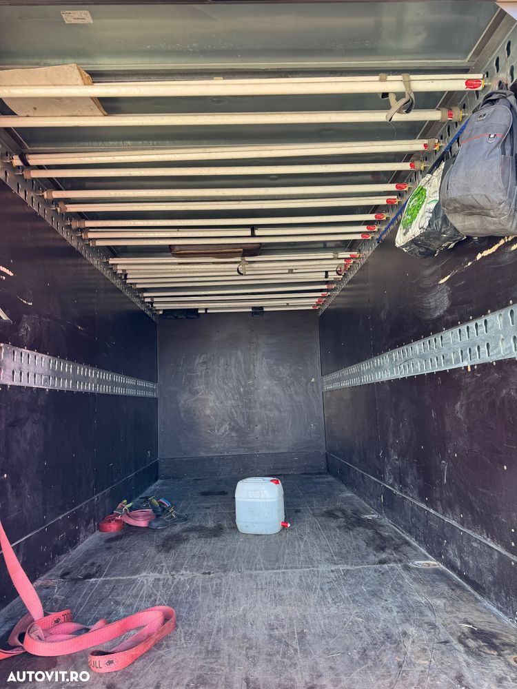 Mercedes-Benz Sprinter - 2