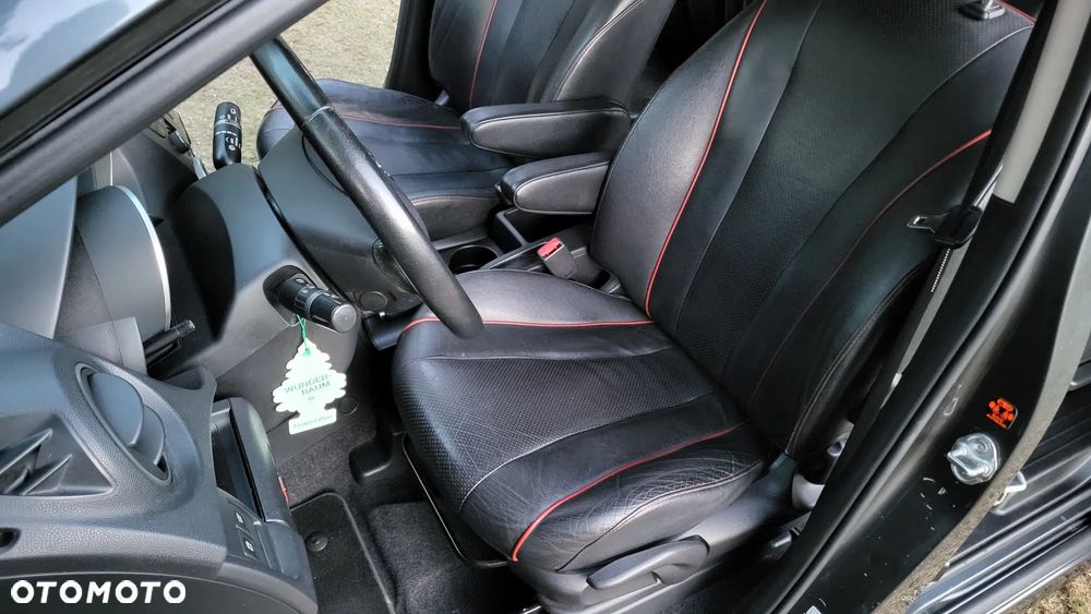 Mazda 5 - 21