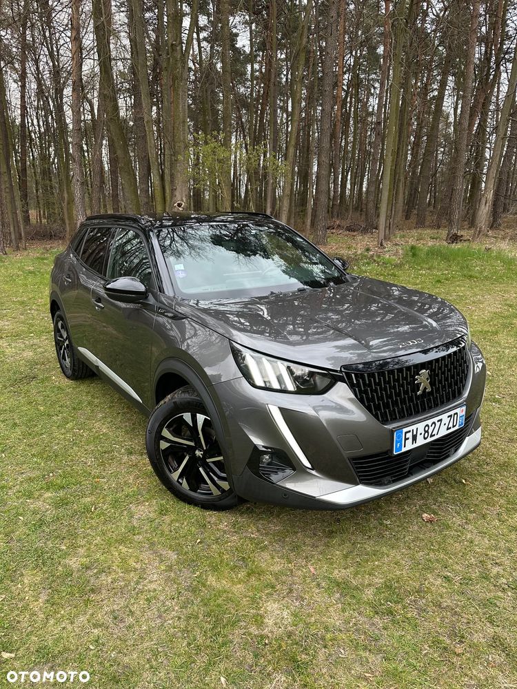 Peugeot 2008 PureTech 130 EAT8 GT - 4