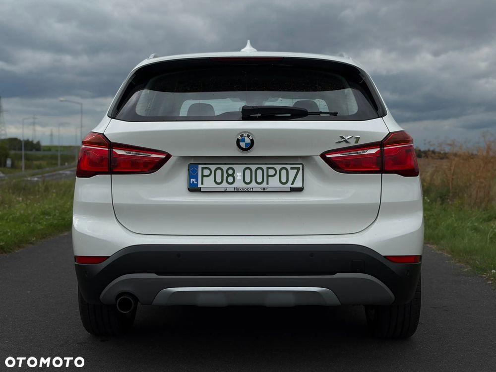 BMW X1 sDrive18i - 13