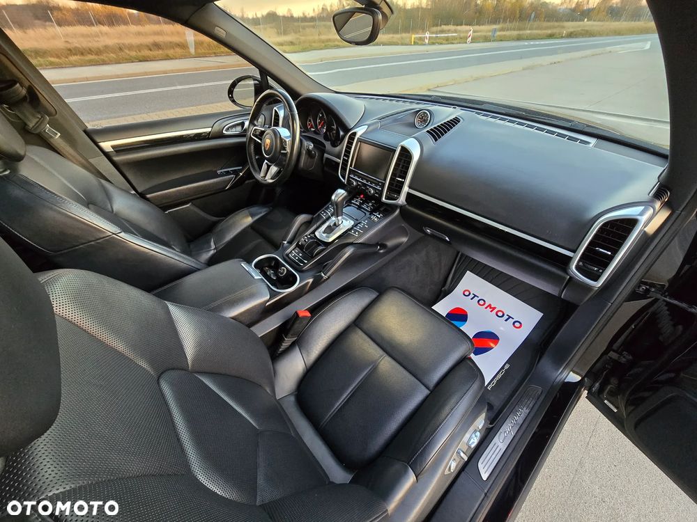 Porsche Cayenne - 36