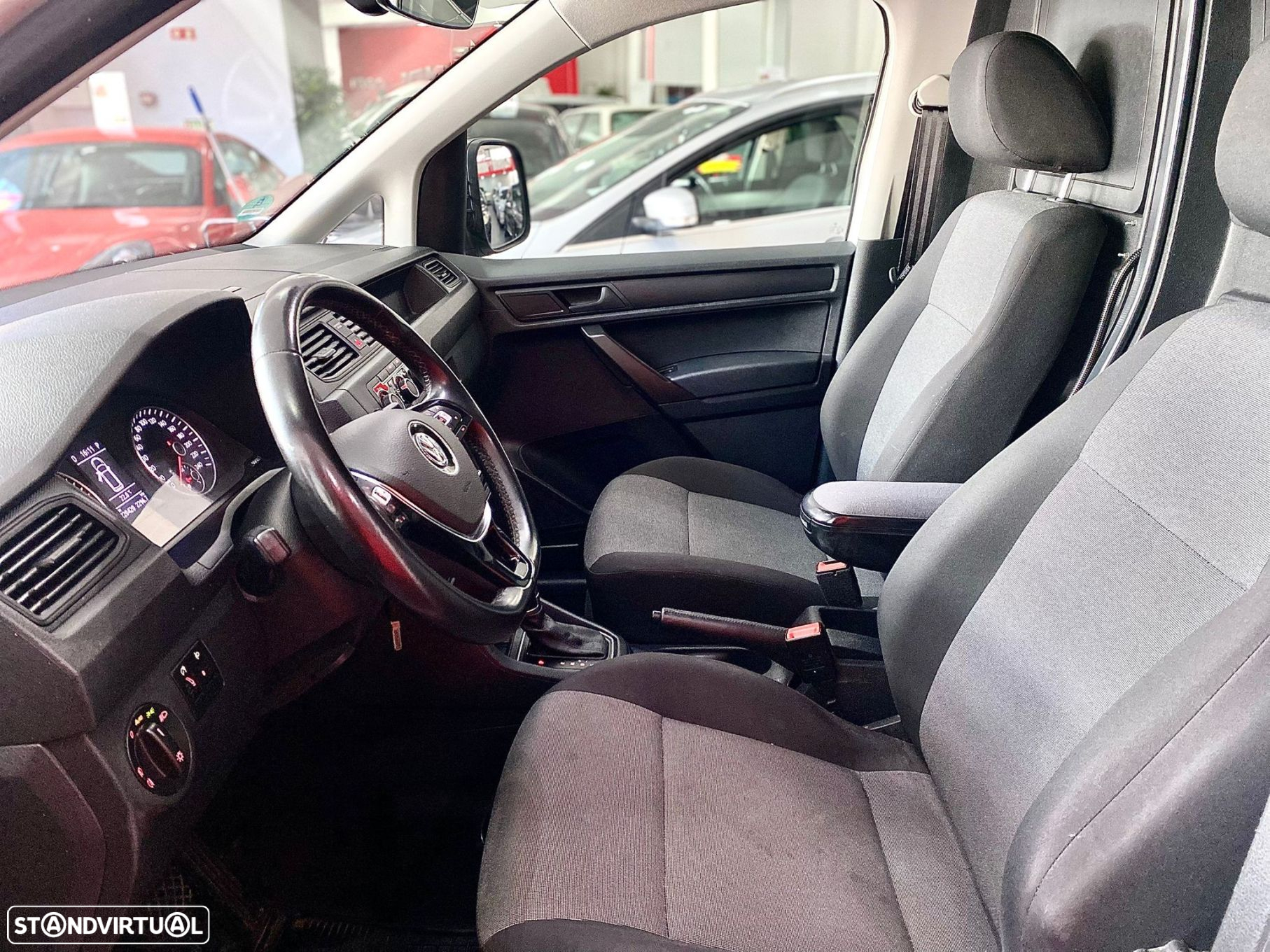 VW Caddy 2.0 TDi BM Comfortline DSG - 14