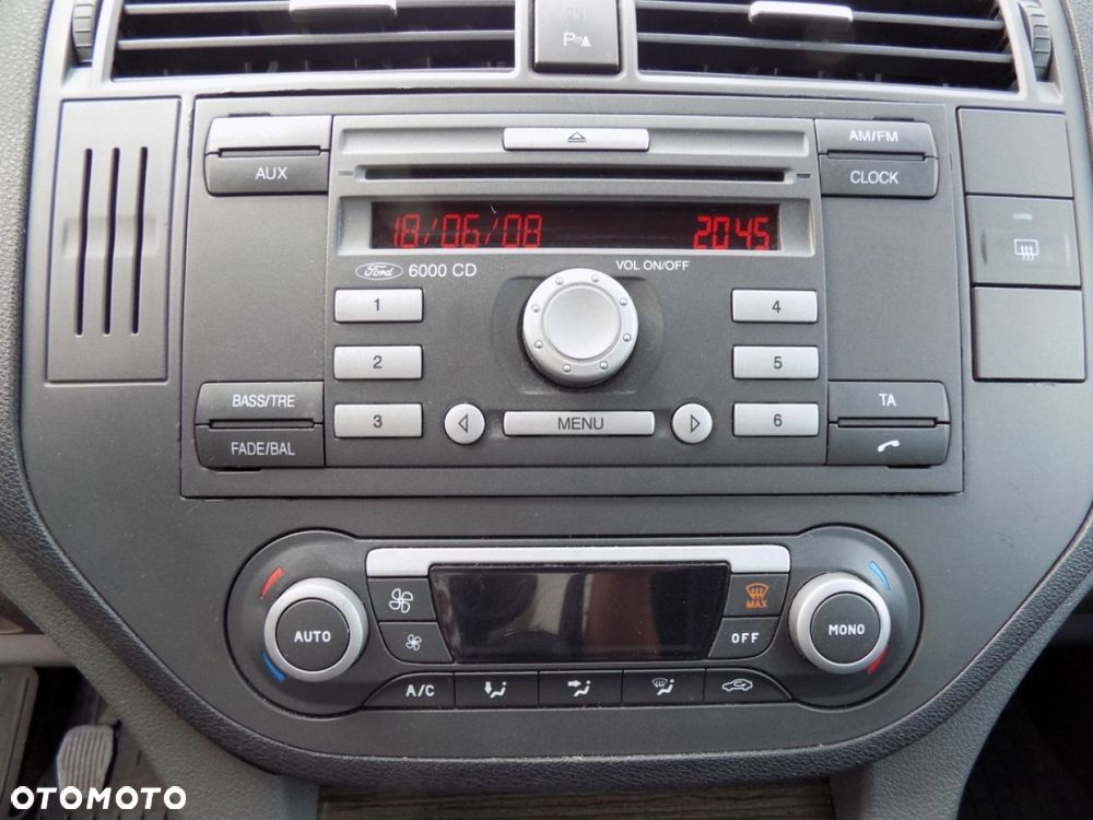 Ford C-MAX - 11