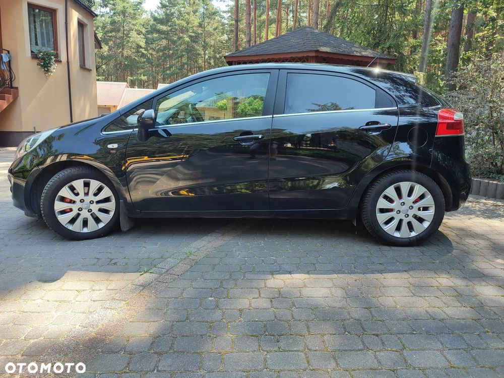 Kia Rio - 5