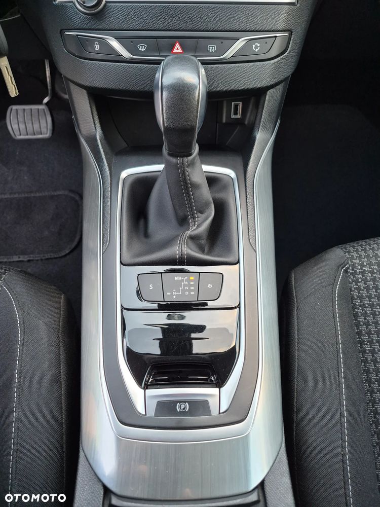 Peugeot 308 1.5 BlueHDi Active S&S EAT6 - 6