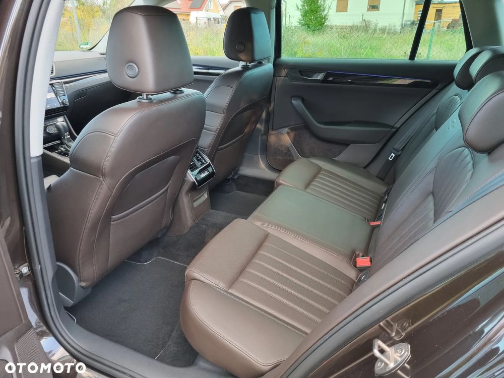 Skoda Superb 2.0 TDI L&K DSG - 20
