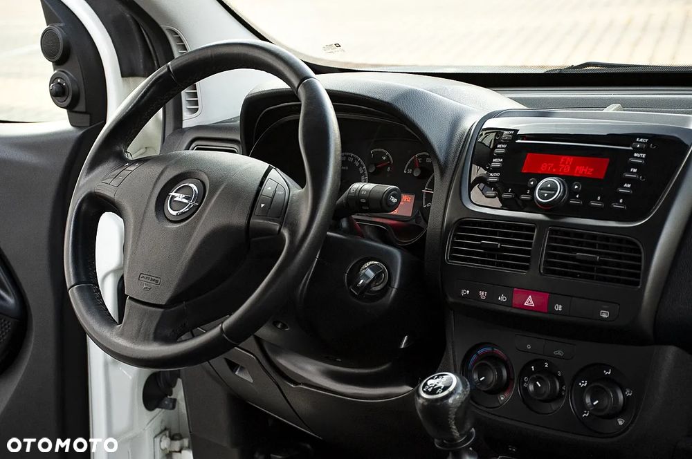 Opel Combo 1.4 Cosmo Eu6 - 35