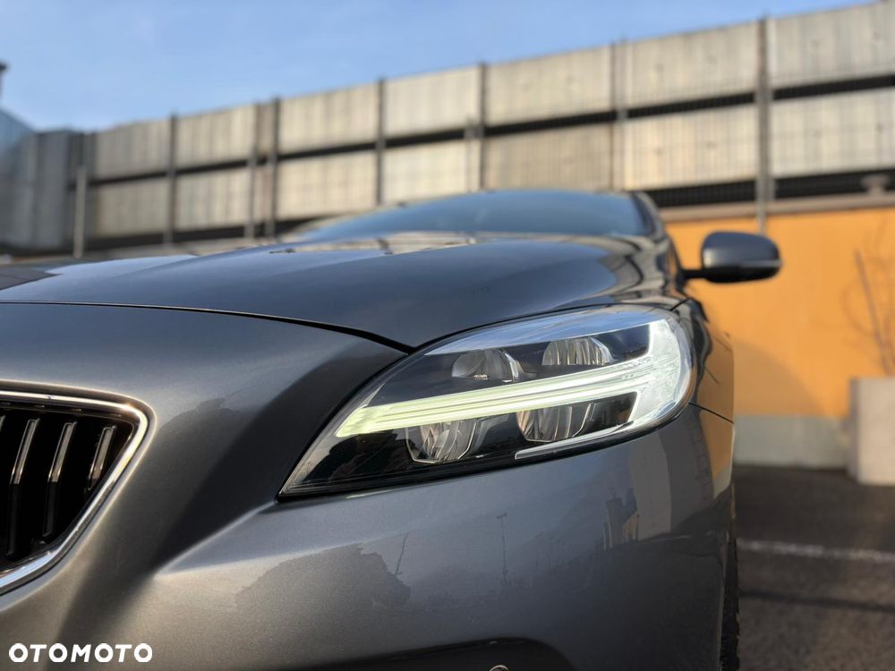 Volvo V40 T3 Drive-E Momentum - 3