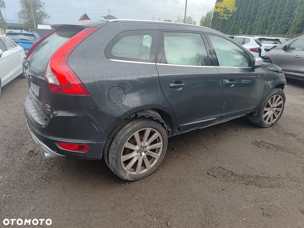 Volvo XC 60 D5 AWD RDesign - 9