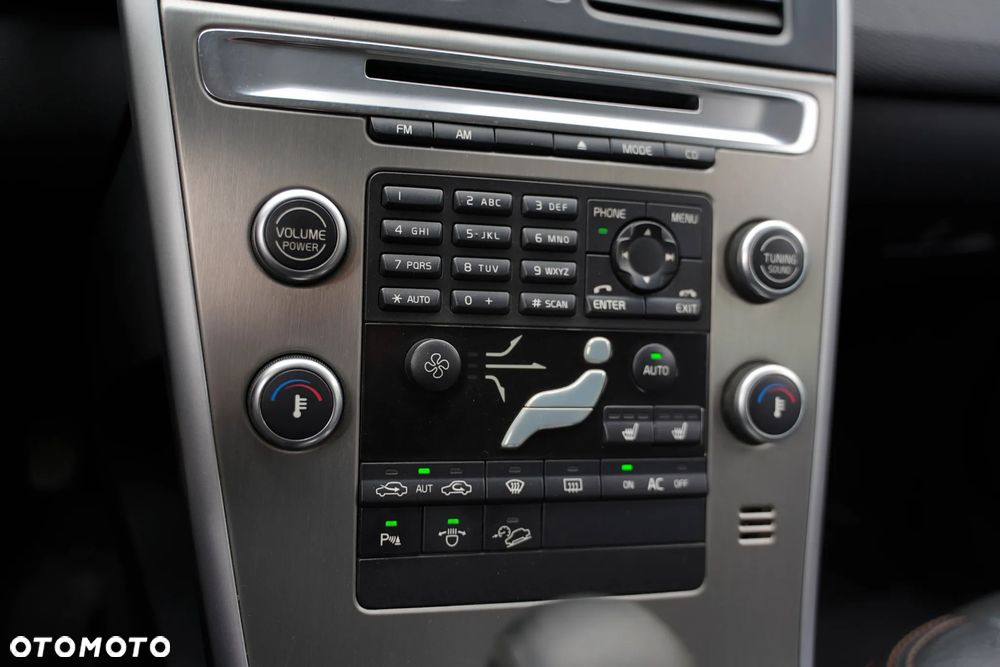 Volvo XC 60 D5 AWD - 29
