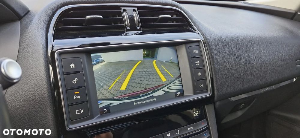 Jaguar F-Pace 2.0 i4D AWD R-Sport - 33