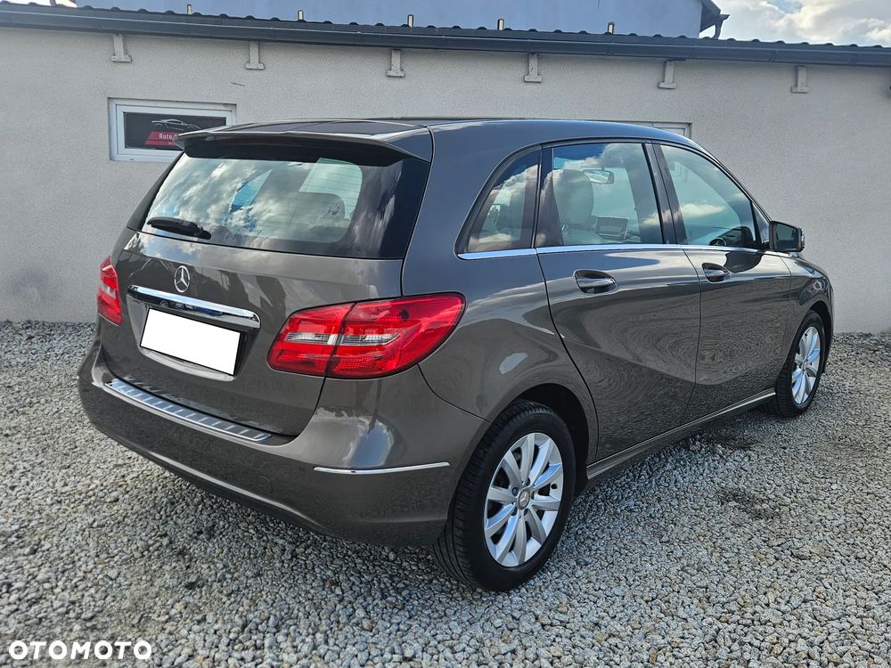 Mercedes-Benz Klasa B 180 d Edition - 3