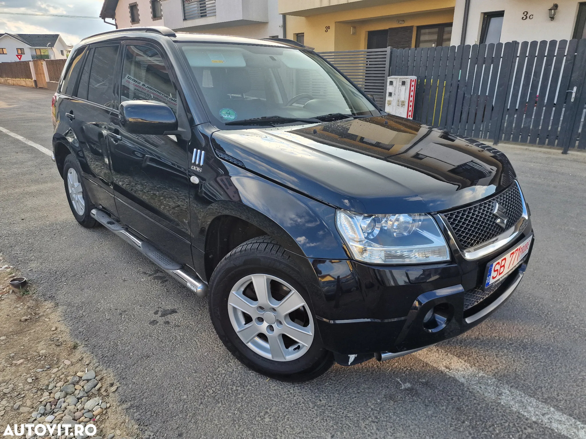 Suzuki Grand Vitara 1.9 DDiS Comfort + DPF - 3