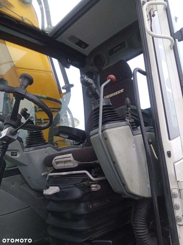 Liebherr A 914 - 7