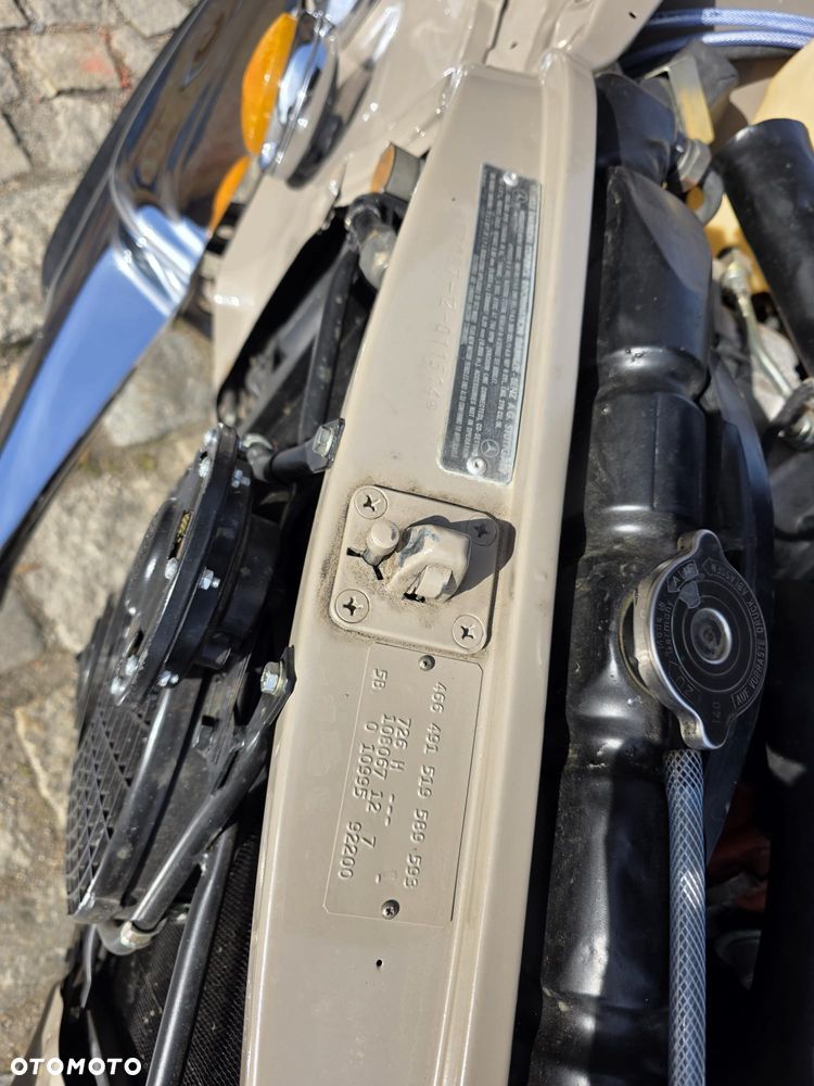 Mercedes-Benz 280 - 21