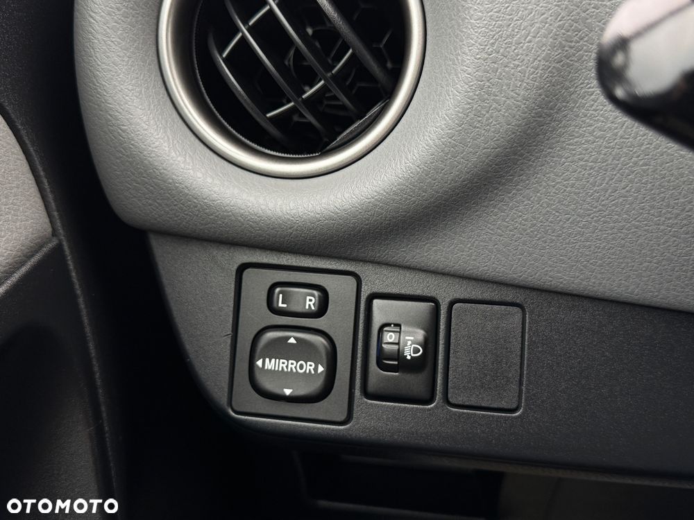 Toyota Yaris 1.33 VVT-i Trend - 19