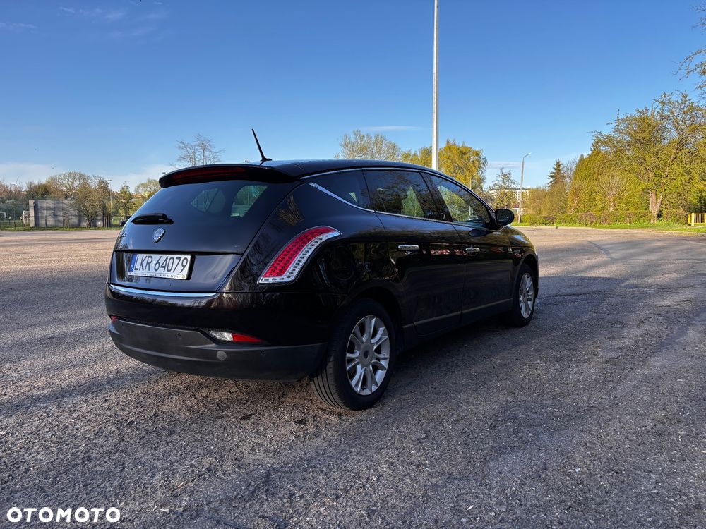 Lancia Delta 1.6 MultiJet 16v Gold - 5
