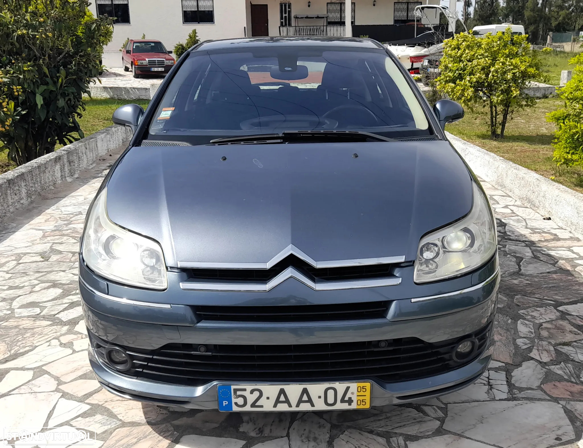 Citroën C4 1.6 HDi 110 Exclusive - 3