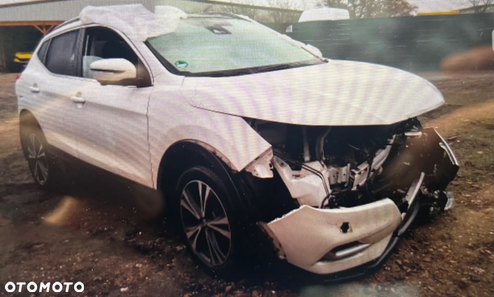 Nissan Qashqai 1.3 DIG-T N-WAY - 2