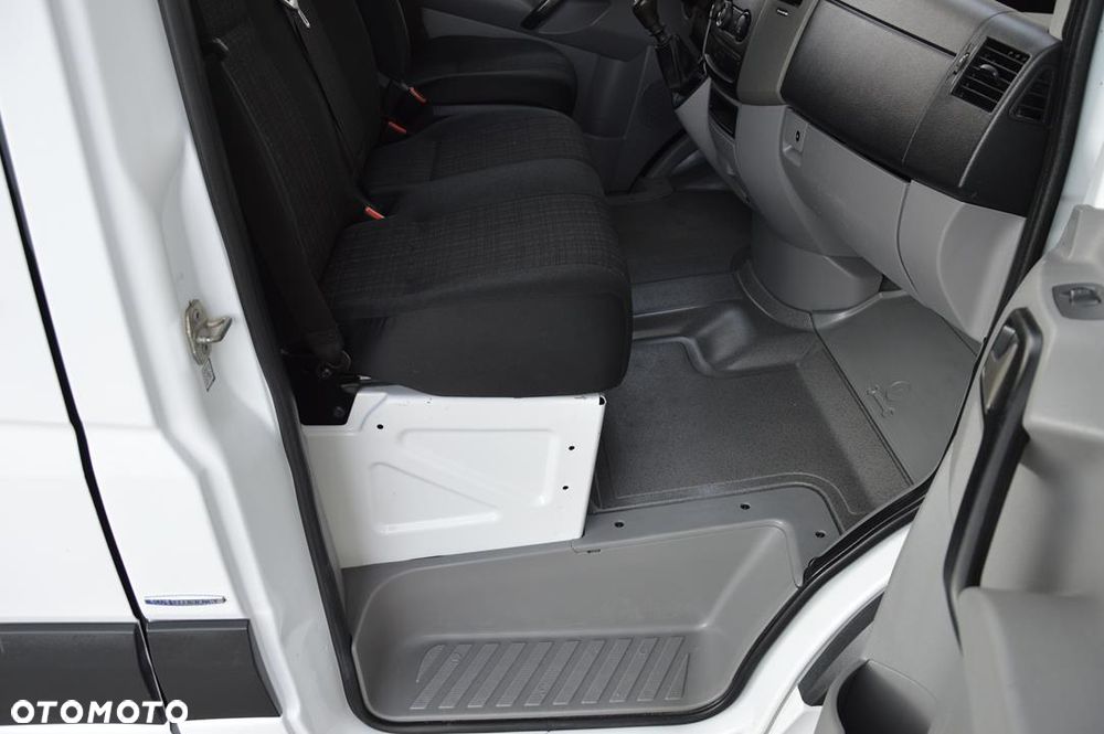 Mercedes-Benz Sprinter - 24