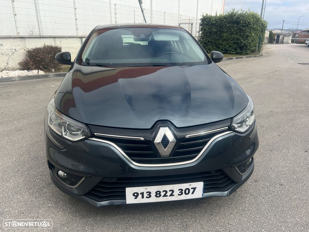 Renault Mégane 1.5 Blue dCi Limited - 11