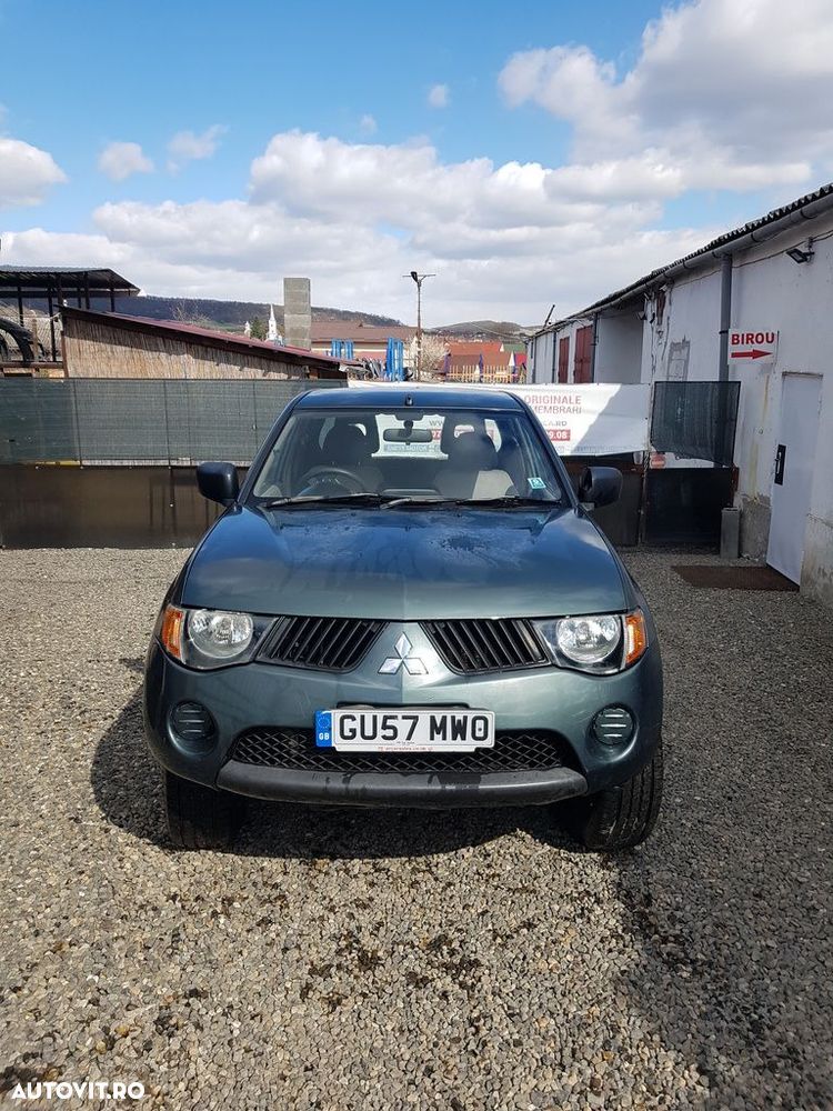 Bena Mitsubishi L200 2006 - 2010 VERDE (653) MODEL LUNG - 7