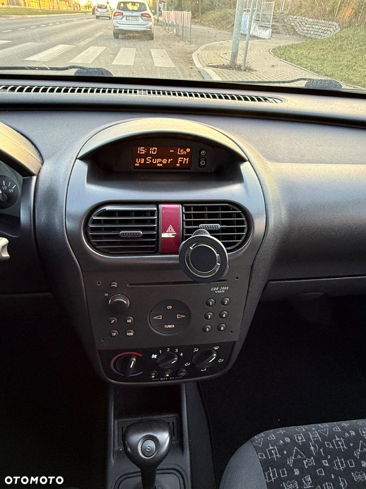 Opel Corsa 1.4 16V Elegance - 10