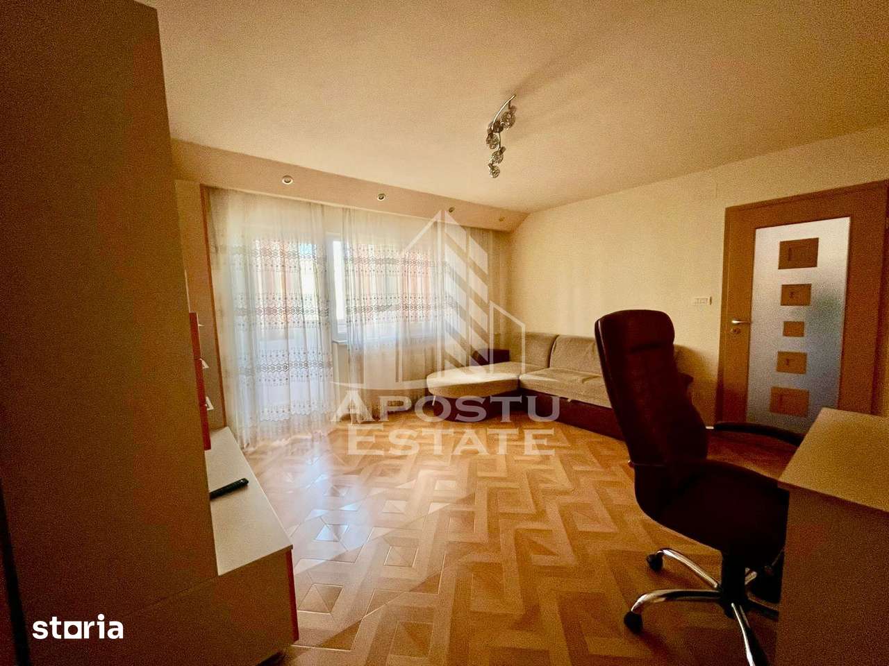 Apartament cu 3 camere, 2 bai, etaj intermediar, zona Aradului — fotografia 3