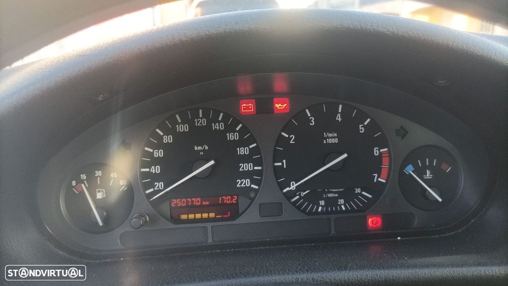 BMW 318 i - 2