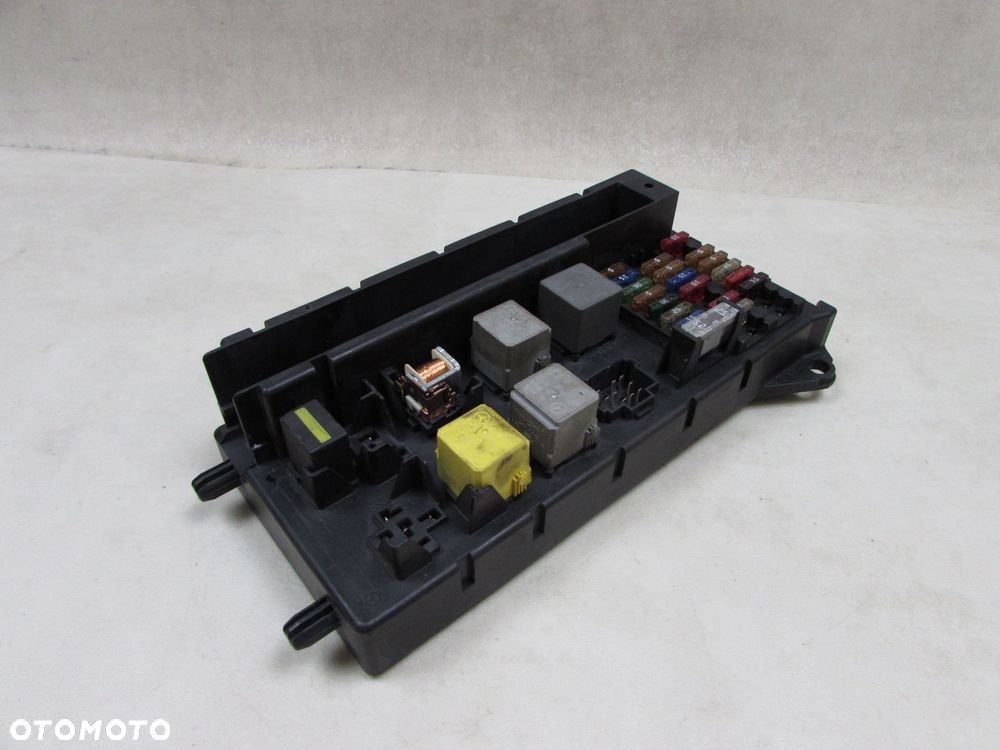 MB SPRINTER 906 CRAFTER 06-18 SKRZYNKA BEZPIECZNIKOW A9065454301 - 1