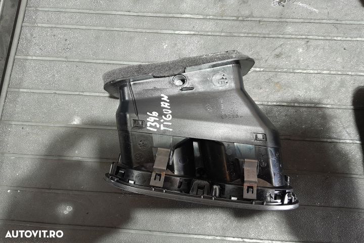 Grila ventilatie bord centru 5M0819759 5M0819759 Volkswagen VW Tiguan - 1