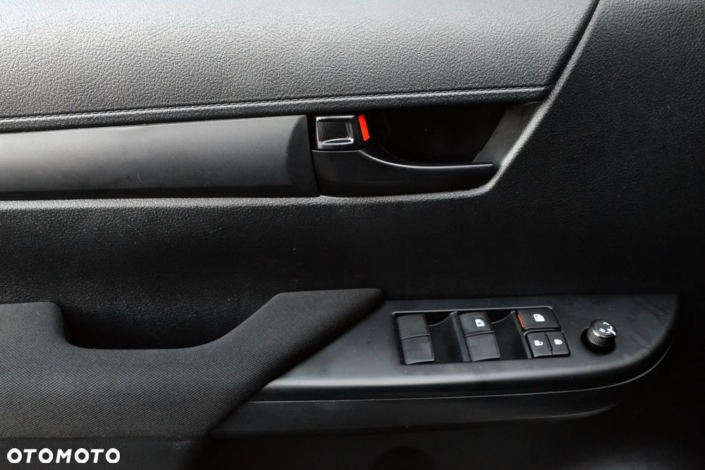 Toyota Hilux 2.4 D-4D Double Cab DL 4x4 - 36