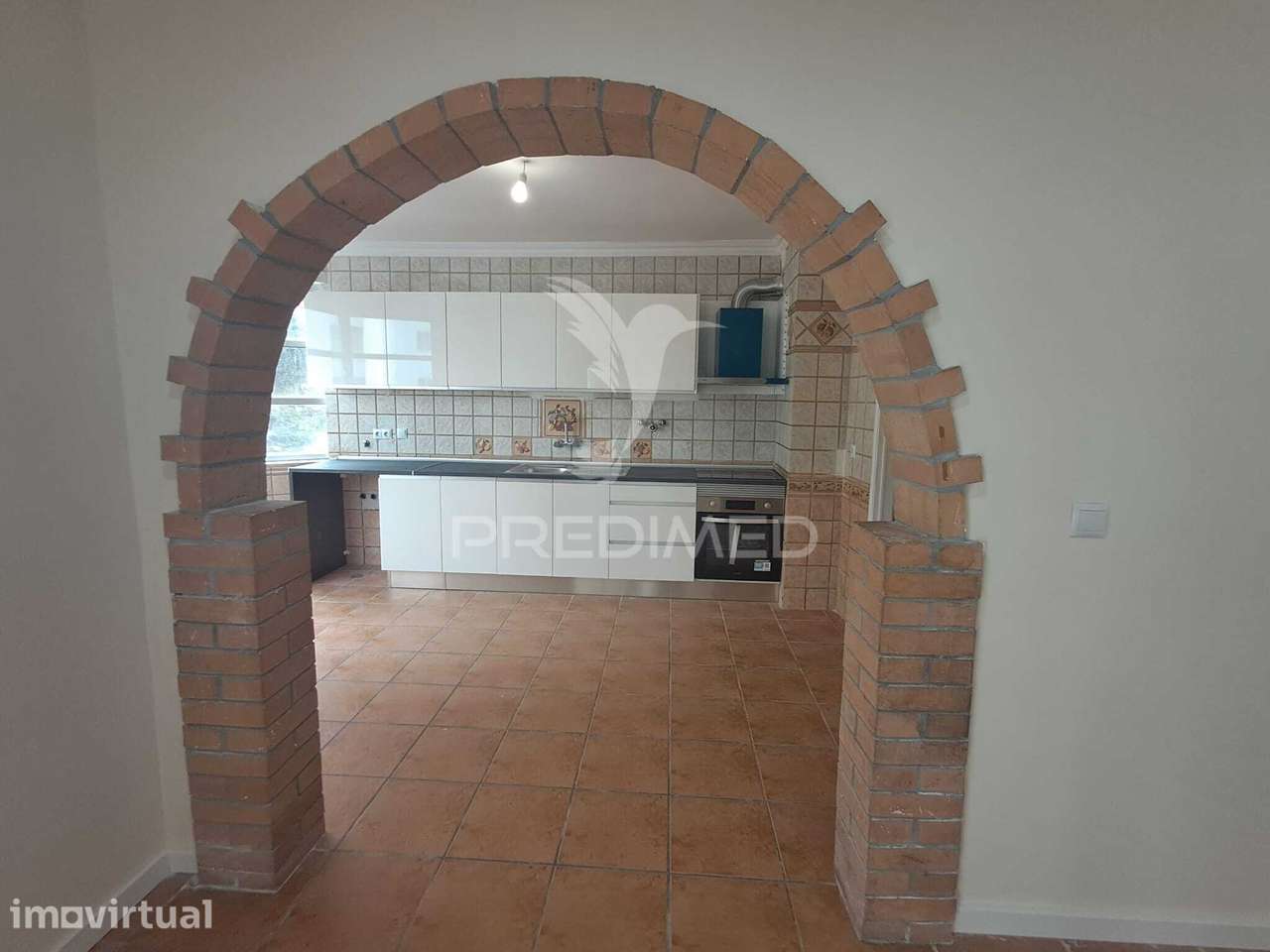 Apartamento T2+1 Renovado | Marquises | Arrecadação | Elevador | Ta... - Grande imagem: 4/22