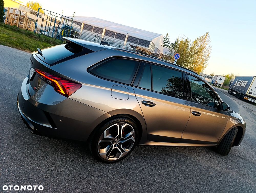 Skoda Octavia 2.0 TDI DSG 4x4 RS - 17
