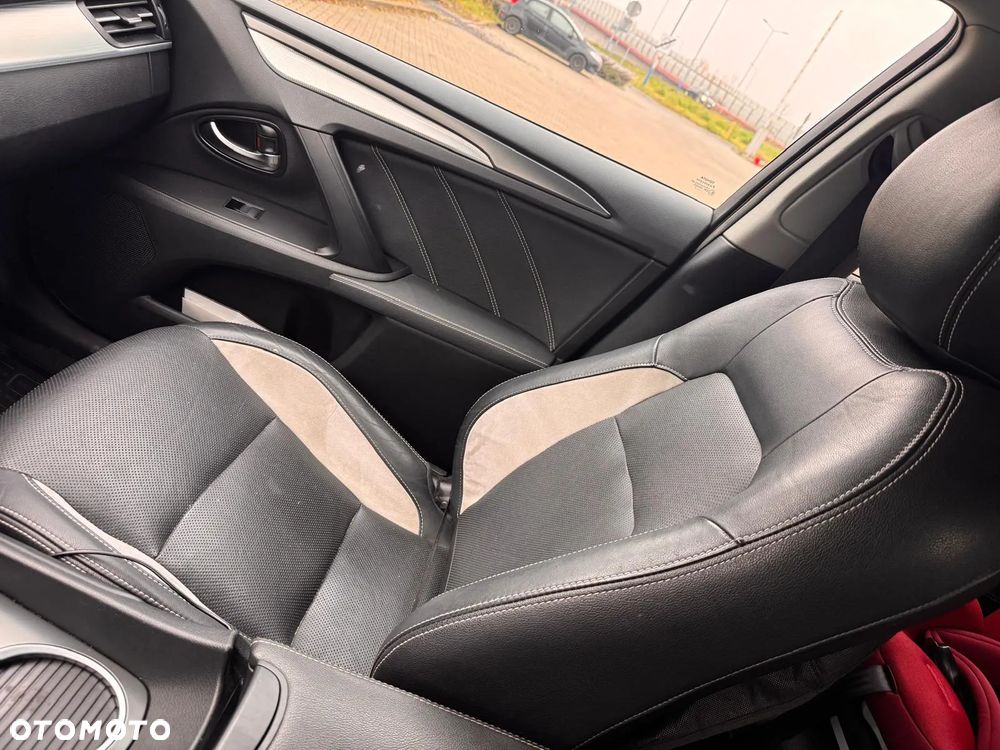 Toyota Avensis 2.0 D-4D Premium - 7