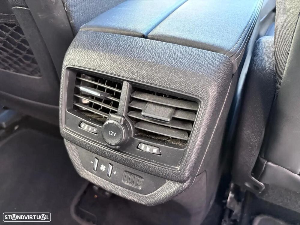 Peugeot 5008 1.2 PureTech Allure EAT8 - 61