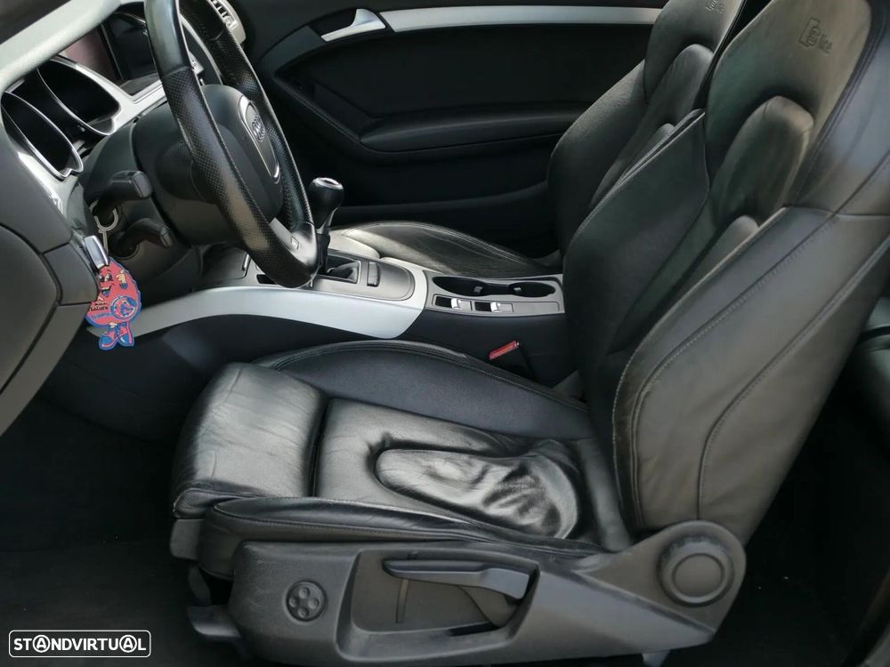 Audi A5 Cabrio 2.0 TDi S-line - 28