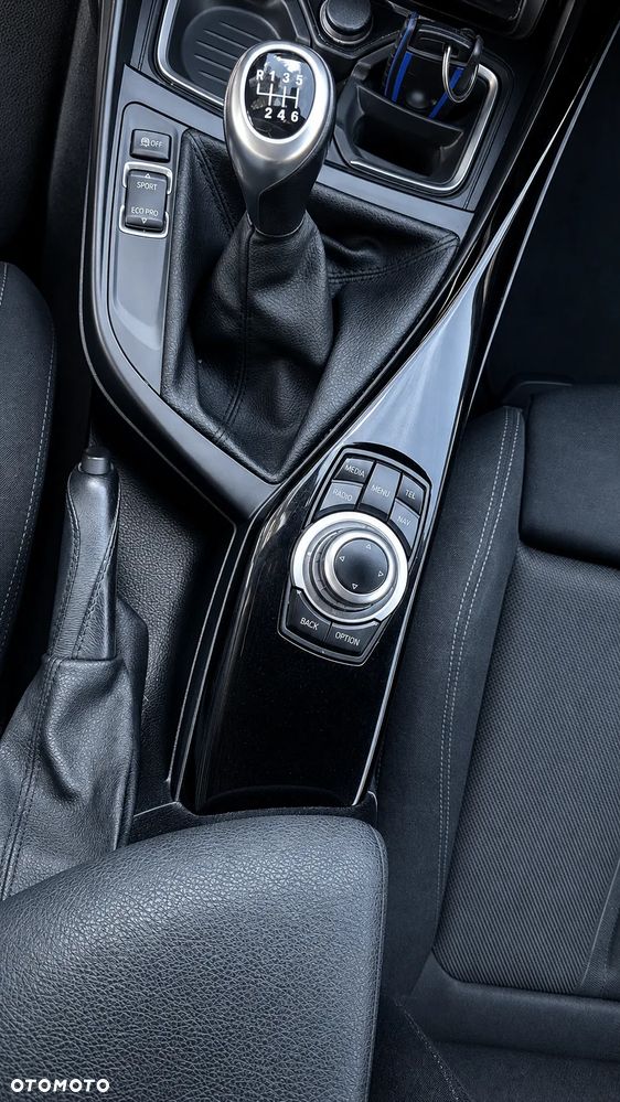 BMW Seria 1 118d Sport Line - 11